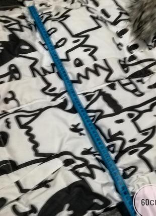 Куртка с интересным принтом