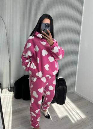 Пижама женская теплая в сердечко оверсайз худи с капишоном брюки на высокой посадке с карманами качественная стильная мягкая розовая