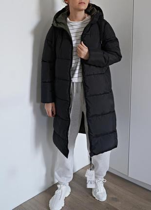 Длинный двусторонний пуховик черный / зеленый zara