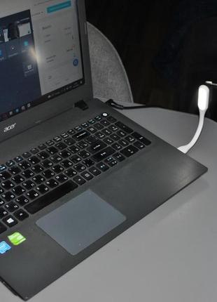 Гнучка usb-лампа для ноутбука