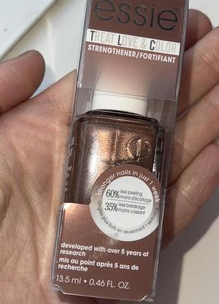 Стильний коричневий професійний лак для нігтів essie металлік капучіно тон 95 finish line fuel