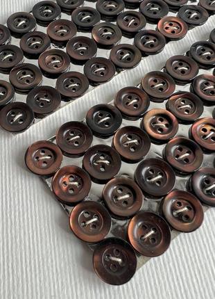Ґудзик 8/251 сорочковий бортик 4отв коричневий 12мм мушля