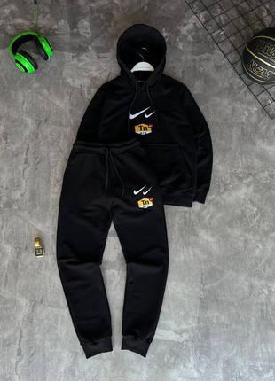 Спортивный костюм в стиле nike