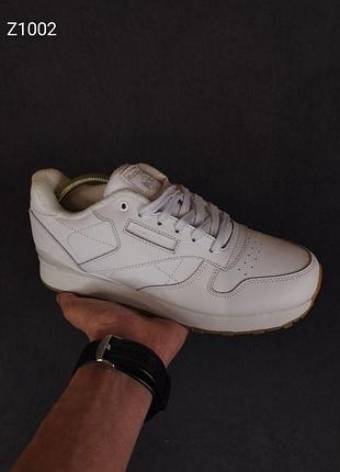 Зимові жіночі білі термо кросівки reebok classic теплі кросівки рібок класік на флісі