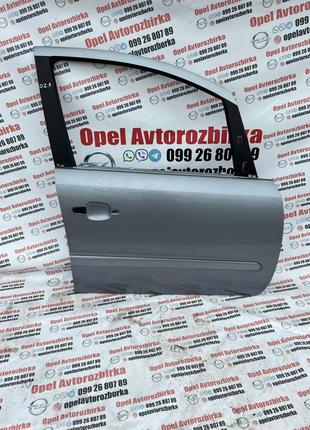 Б/у двері передні права 13203014 opel zafira b 05-12 z163