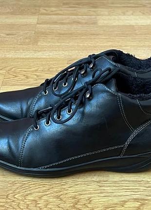 Шкіряні черевики clarks 37,5 розміру у відмінному стані