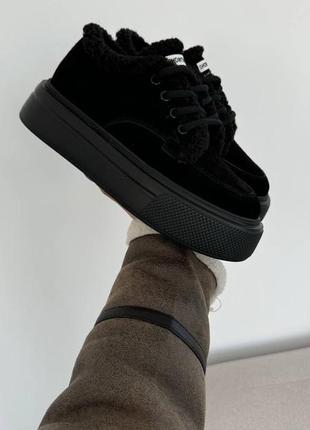 Чорні кросівки із натуральної замші (7050)