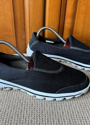 Кросівки skechers 42 оригінал nike free