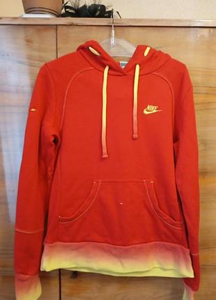 Спортивная красная кофта с капюшоном nike