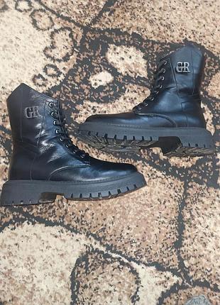 Продам кожаные ботинки