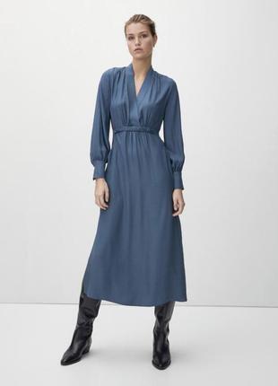 Платье от massimo dutti.