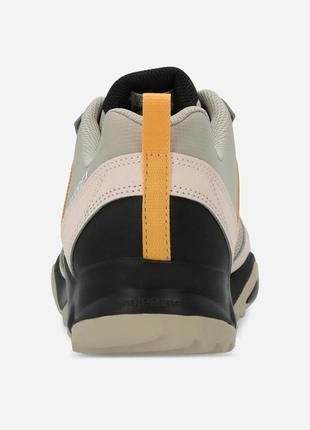 Оригінальні жіночі трекінгові туристичні кросівки adidas repair terrex ax2s6 фото