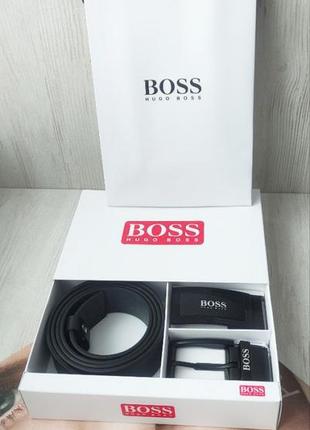 Мужской кожаный подарочный набор hugo boss black ремень+ две пряжки
