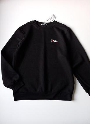 Свитшот для мужчин черного цвета.