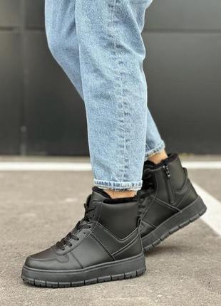 Кросівки високі зимові з хутром чорні на платформі жіночі теплі