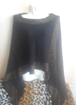 Чорне пончо.шаль з бахромою.