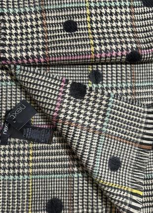 Шарф в наличии.