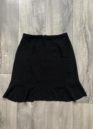 Calvin klein юбка короткая с рюшами черная женская короткая