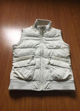 Женская жилетка