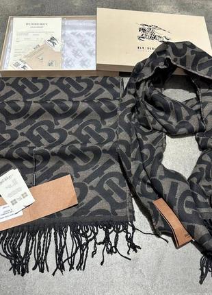 Брендові шарфи