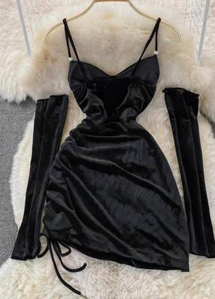 Розкішна велюрова сукня з рукавами