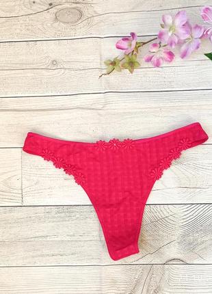Гладкі жіночі трусики стрінги тонг