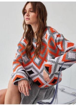 Свитер геометрический этно орнамент