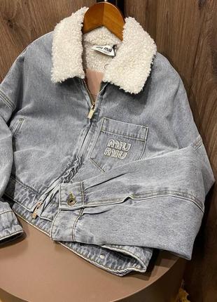Куртка джинсова