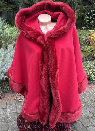 Жіноче пончо італія