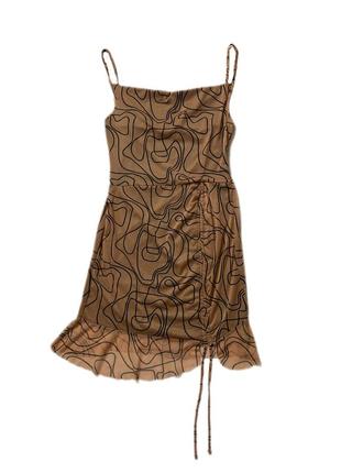 Платье мини на бретелях принт
