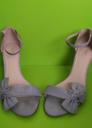 Серые босоножки на маленькой шпильке carvela kurt geiger, 385 фото