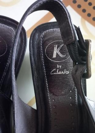 Босоніжки , туфлі