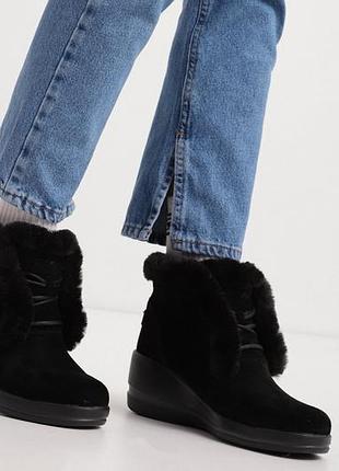 Зимние ботинки женские skechers