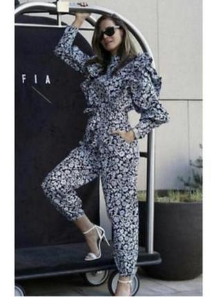 Дуже гарний комбінезон від zara