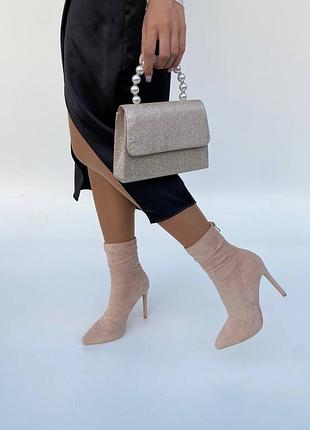 Ботинки бежеві на високому каблуку
