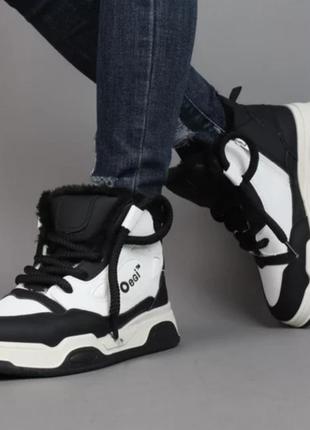 Зимние кроссовки на искусственном меху