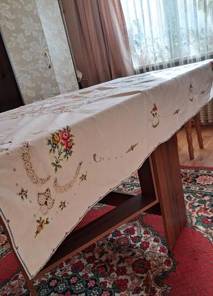 Вінтажна велика біла бавовняна вишита скатертина