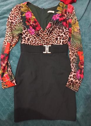 Женское платье.