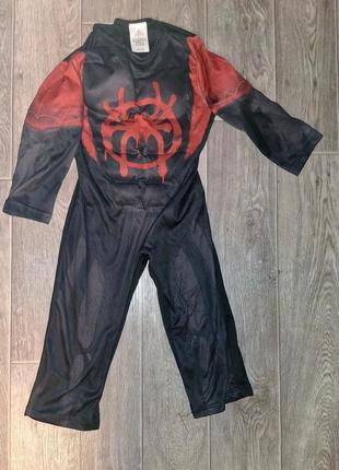 Костюм героя