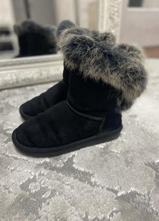 Ugg 9