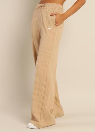 Широкие спортивные штаны nike