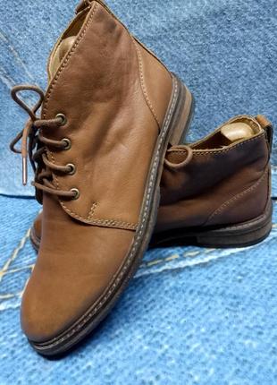 Ботинки дезерты clarks классические кожаные