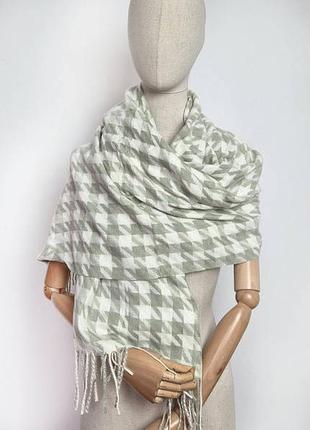 Шарф жіночий теплий з бахромою фісташковий