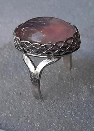 Кольцо с природным розовым кварцем, серебро 925 пр.