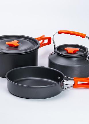 Набір туристичного посуду в сумці для походу та кемпінгу: каструля, сковорода, чайник