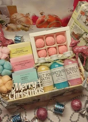 Новогодние подарки, подарок девушке на новый год, подарок на редво