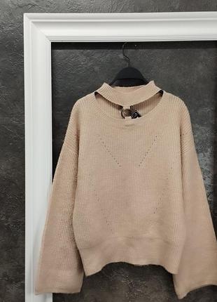 Теплий светр з гарним  вирізом на шиї primark/жіночий тілесний светр з широкими рукавами