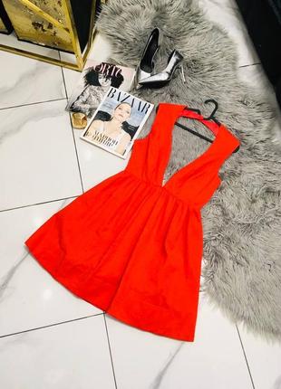 Плаття з глибоким вирізом asos