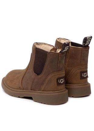 Черевики  від бренду ugg