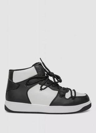 Кроссовки женские, цвет черно-белые 243r721👟